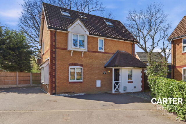 Hill Top Rise, Langdon Hills, SS16