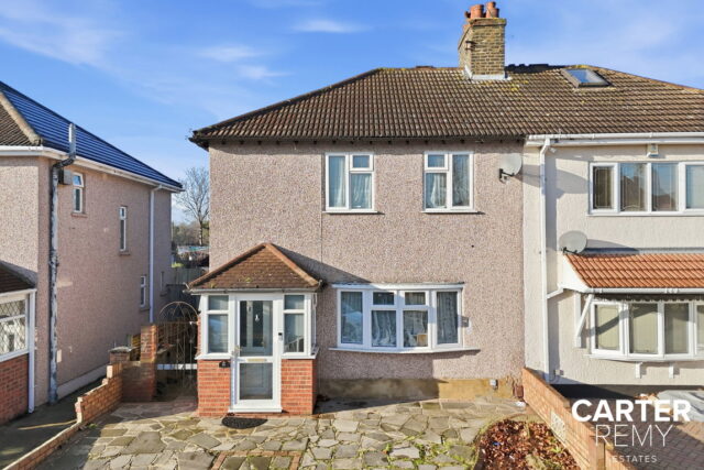 Wallace Road, Grays, RM17